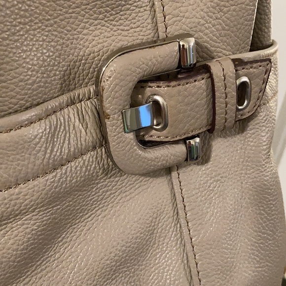 Tignanello Leather Hobo style handbag - Picture 4 of 8